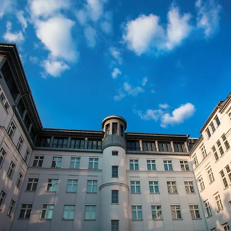 Quentin Xl Potsdamer Platz Hotel 4*