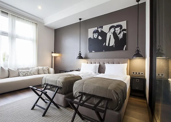 Отель Quentin Xl Potsdamer Platz 4*