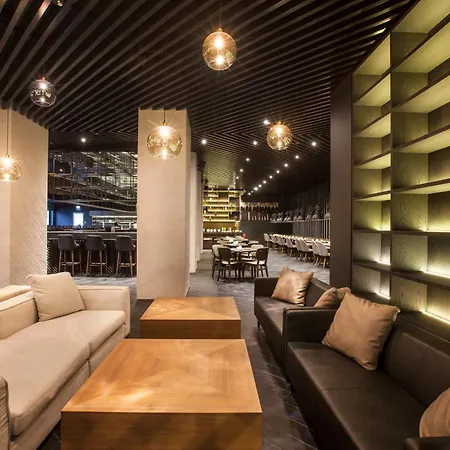 Quentin Xl Potsdamer Platz